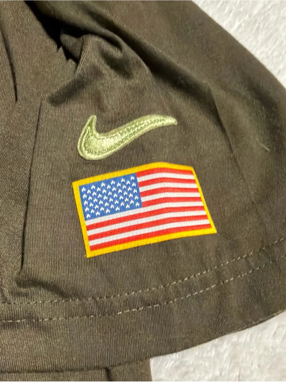 Atlanta Braves Camo Camouflage Nike T-Shirt Men’s Medium MLB Flag Logo